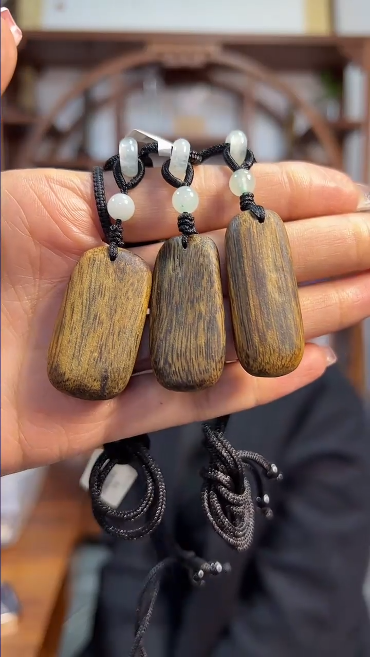 【闪购商品】沉香吊坠棋楠树心油吊坠多样性发一个