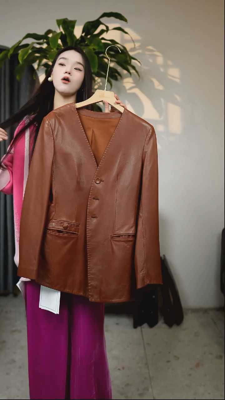 焦糖色真皮收腰款西装 M L (拍下备注尺码）