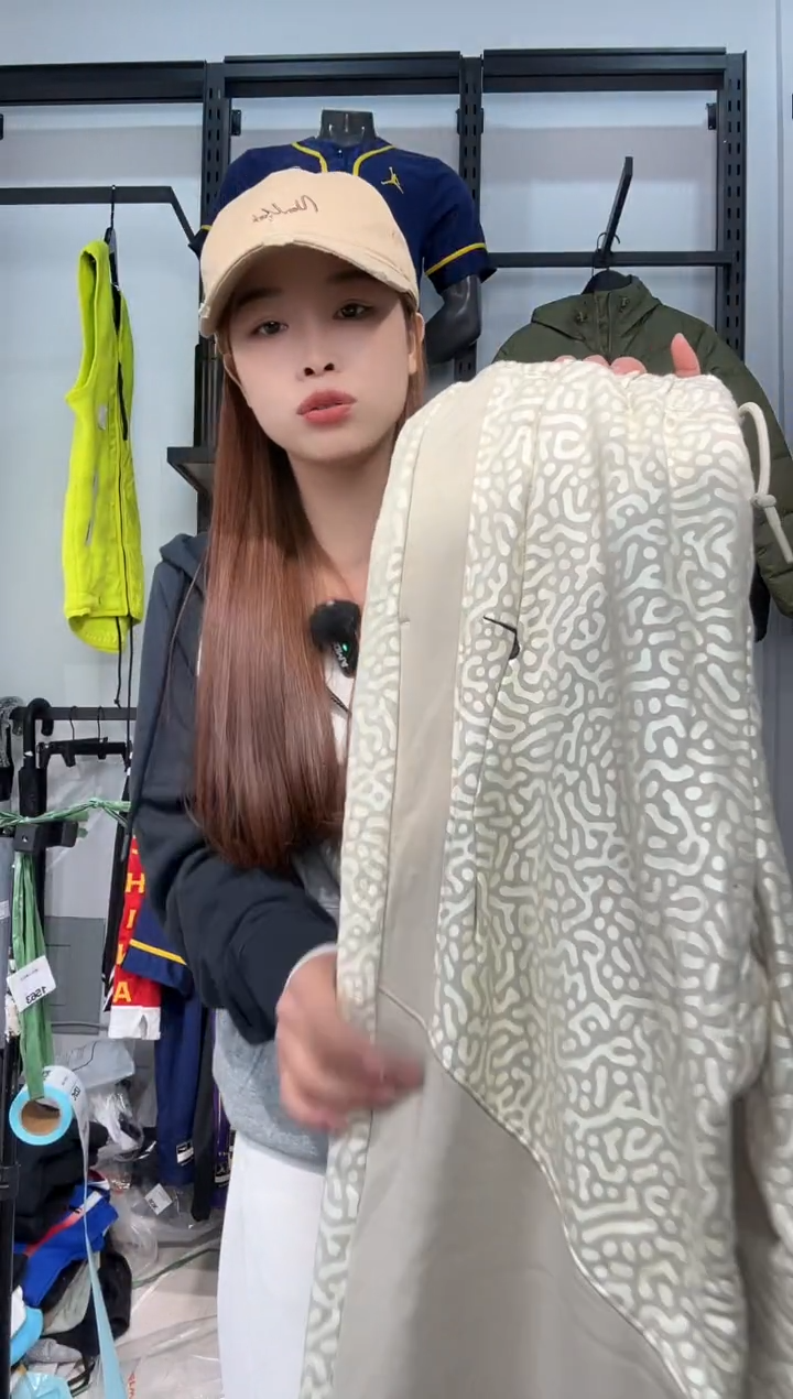 3425闪购编码 Nike/Jordan运动卫衣裤以直播间过款为准 尺码  s