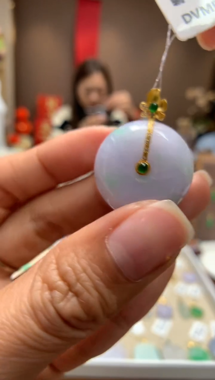 【闪购商品】翡翠颈饰18K金镶嵌面包扣