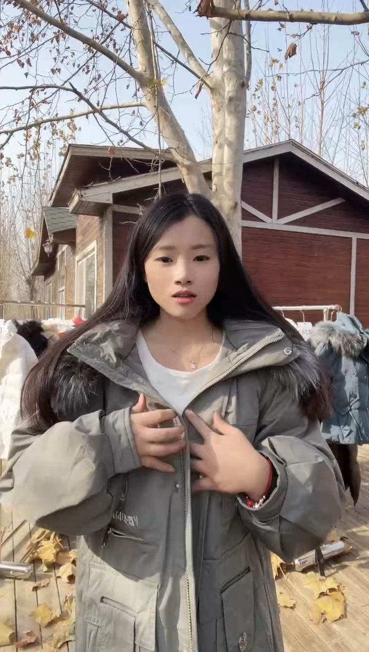 羽绒服搞品质气质款
