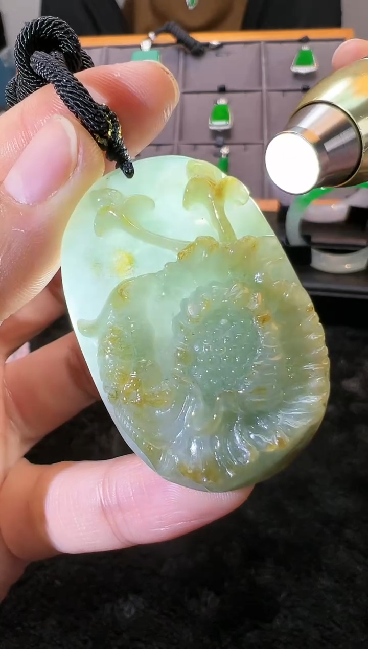 【闪购商品】翡翠吊坠(不含链)未镶嵌凤凰牡丹吊坠