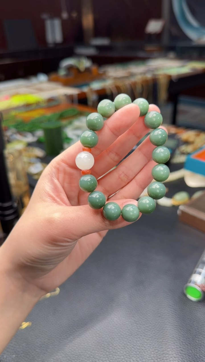 【闪购商品】和田玉手串未镶嵌碧玉瓷蓝单圈手串