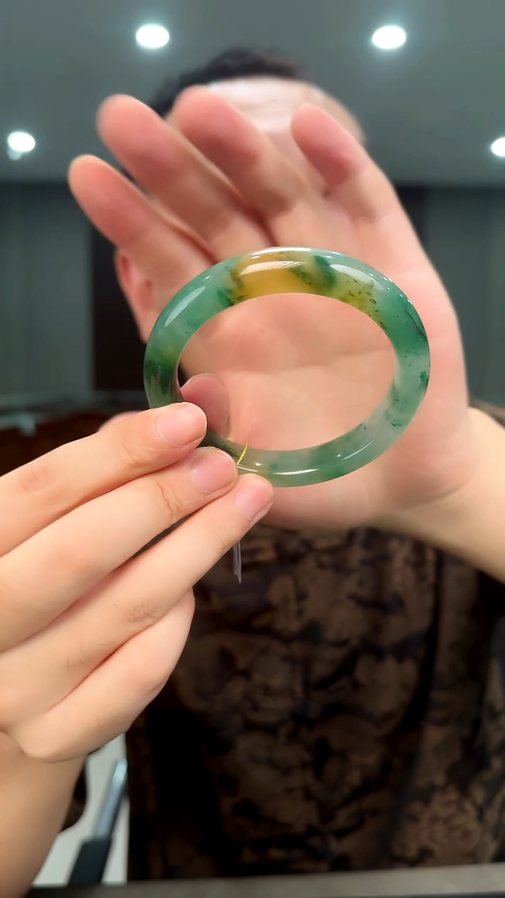 石英质玉手镯未镶嵌手镯60.8