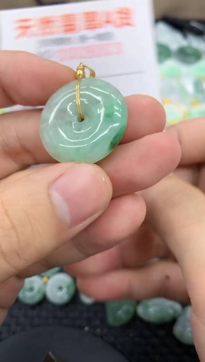 【闪购商品】翡翠颈饰未镶嵌111111111111