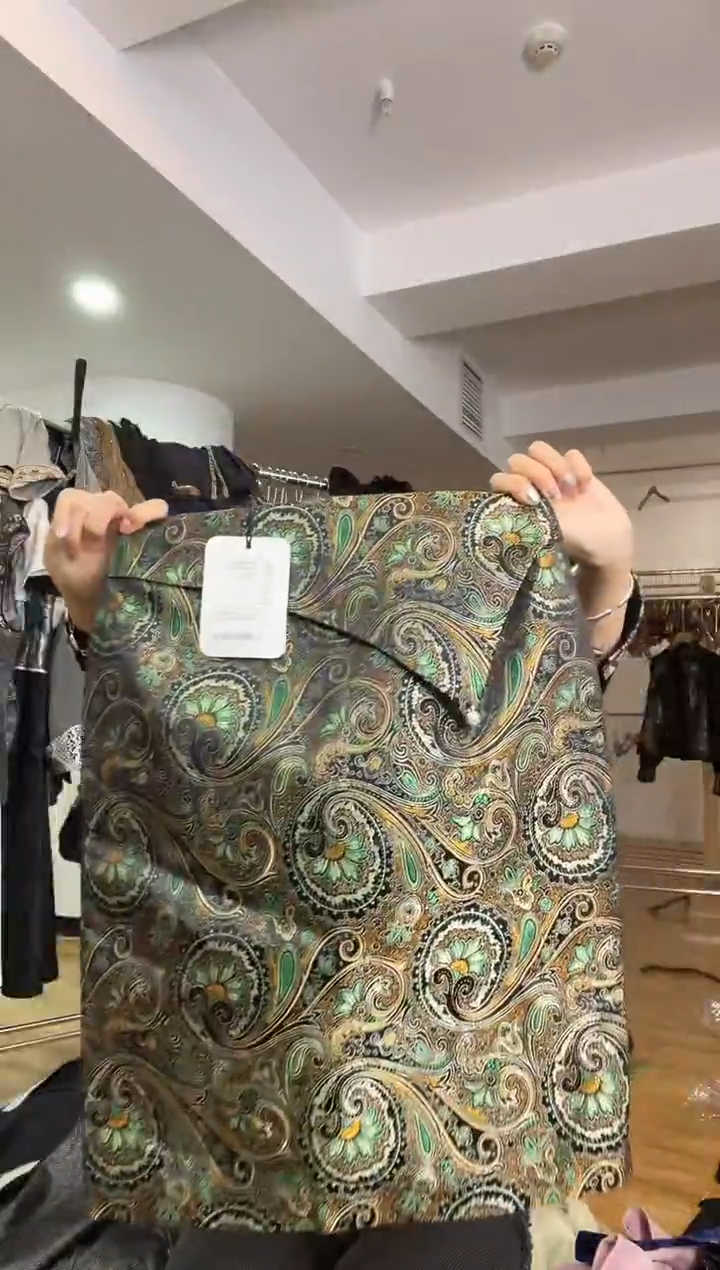 半裙 M码  105斤以里