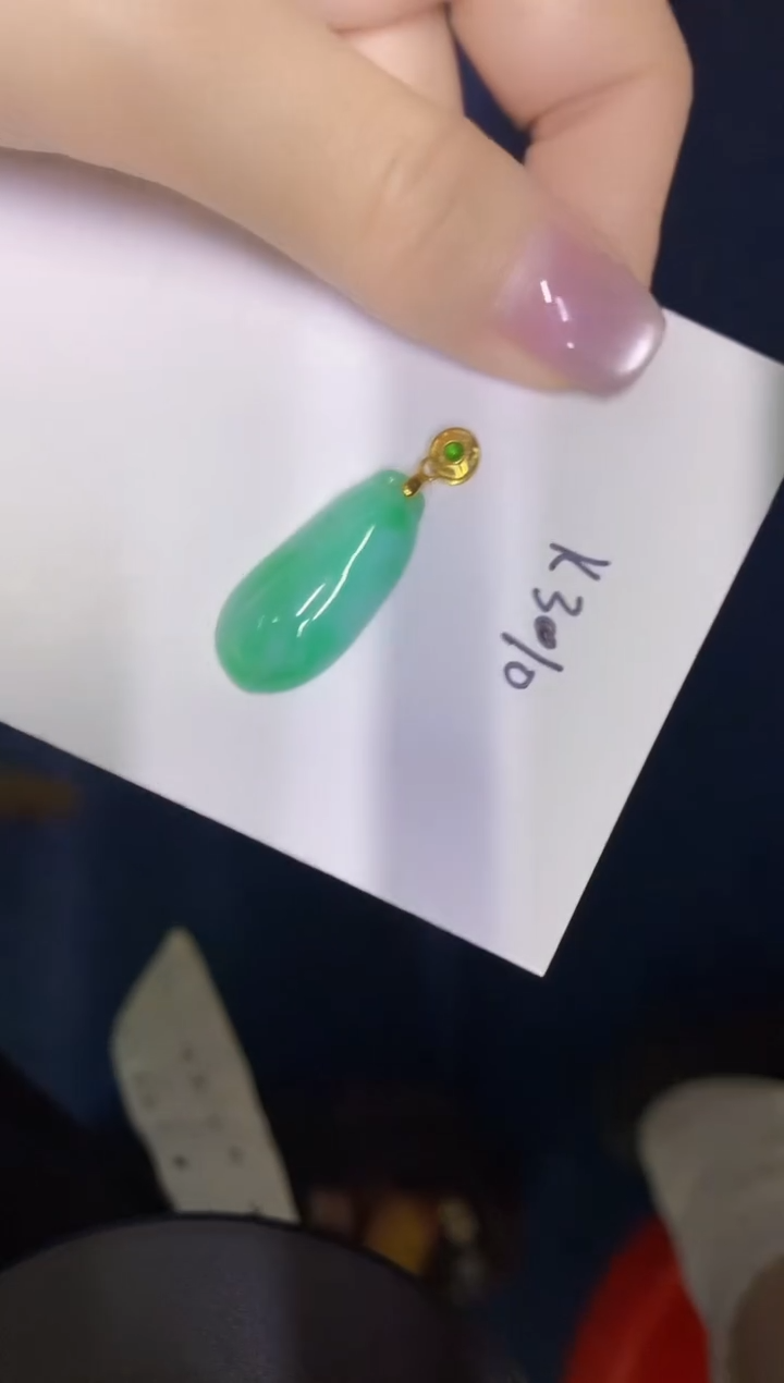 颈饰未镶嵌翡翠缅甸天然翡翠A货