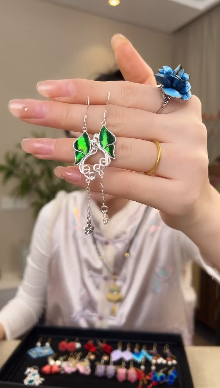 刺绣蝴蝶款式虫虫耳环