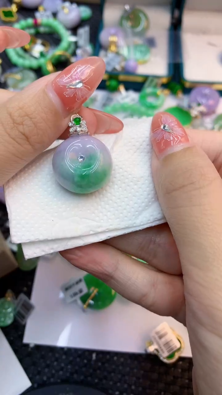颈饰未镶嵌翡翠1