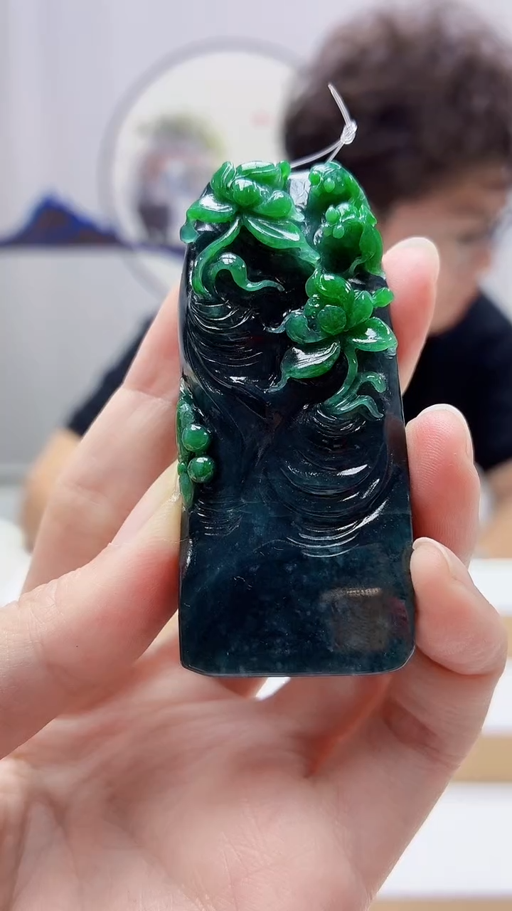 未镶嵌定制翡翠4688zm-毛货赠底座挂件51