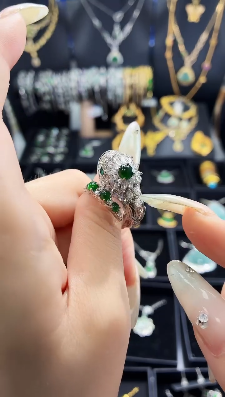 翡翠戒指未镶嵌戒指