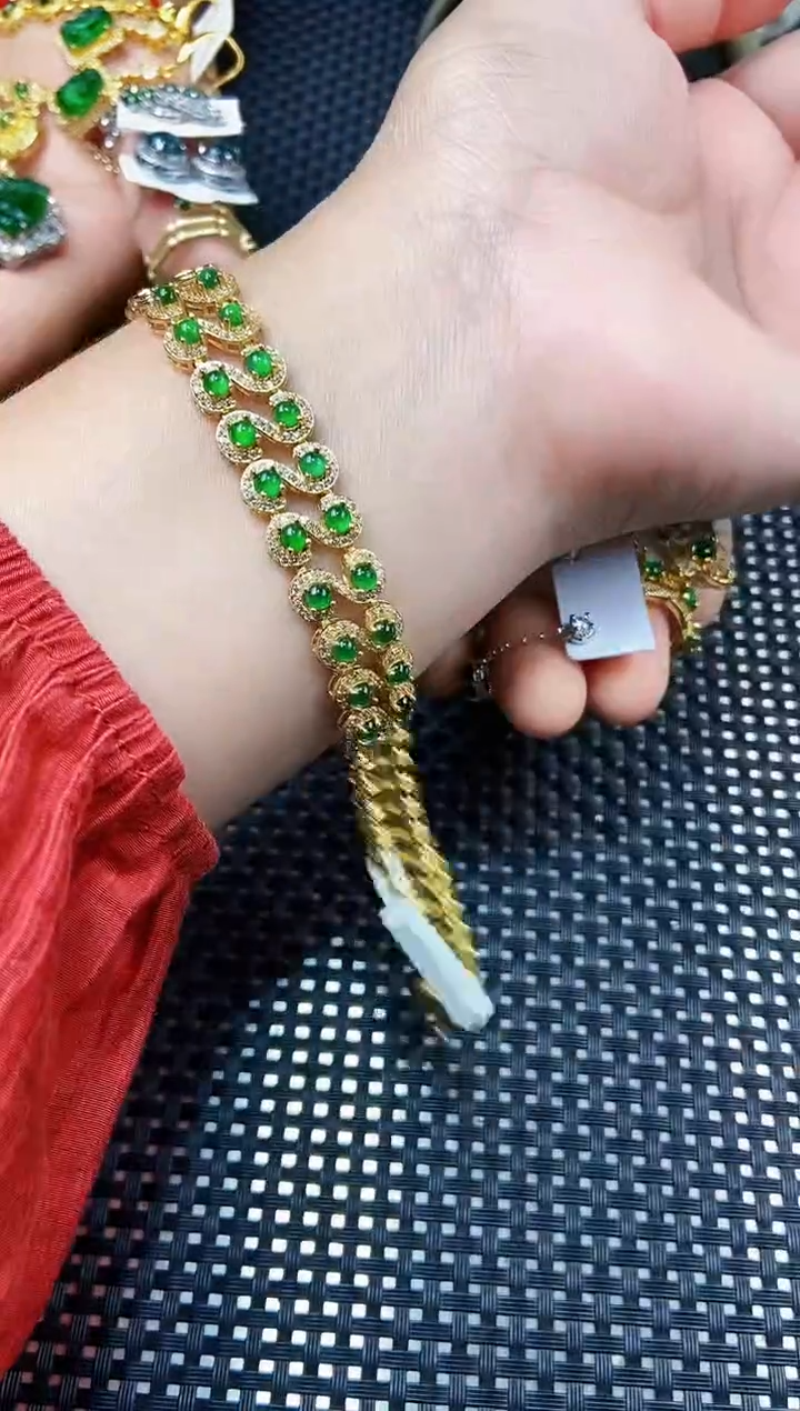【闪购商品】翡翠手链未镶嵌111111111