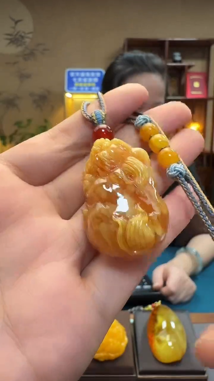 琥珀吊坠(不含链)未镶嵌天然保真蜜蜡貔貅套装（送绳子）