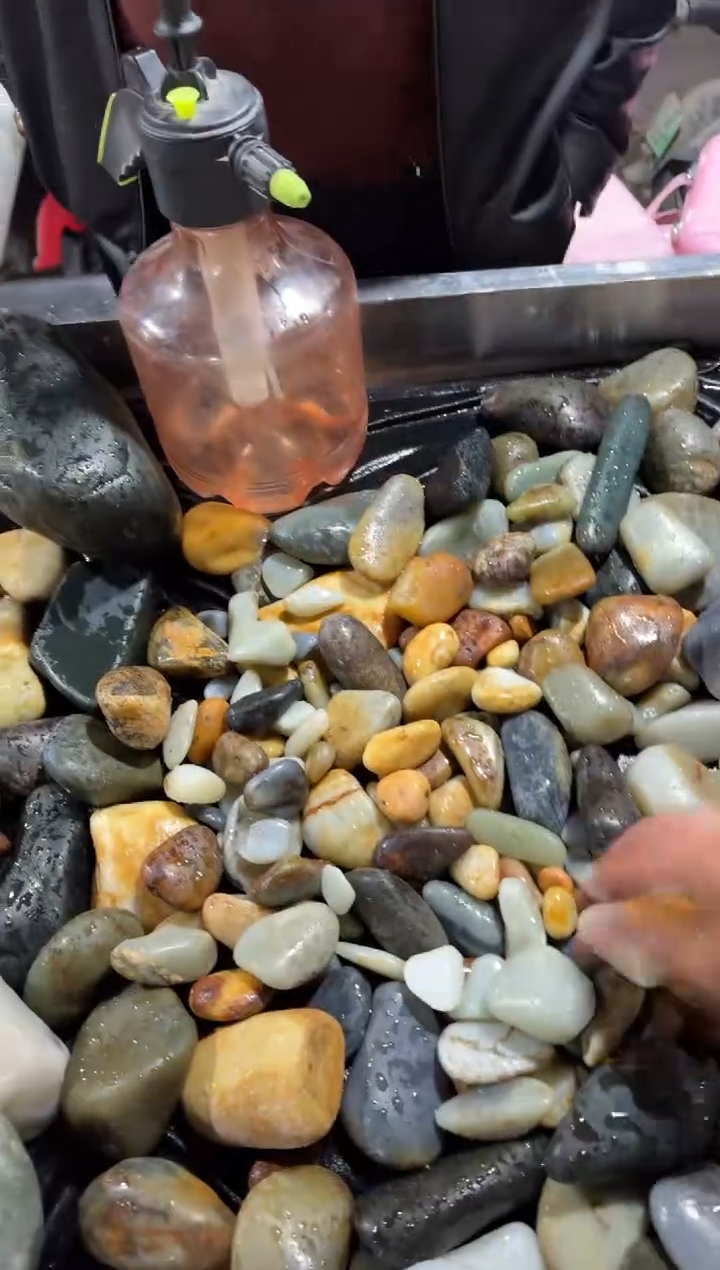 未镶嵌和田玉（糖玉）车挂和田玉