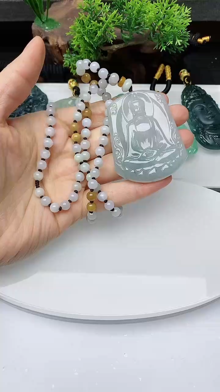 【闪购商品】翡翠颈饰未镶嵌