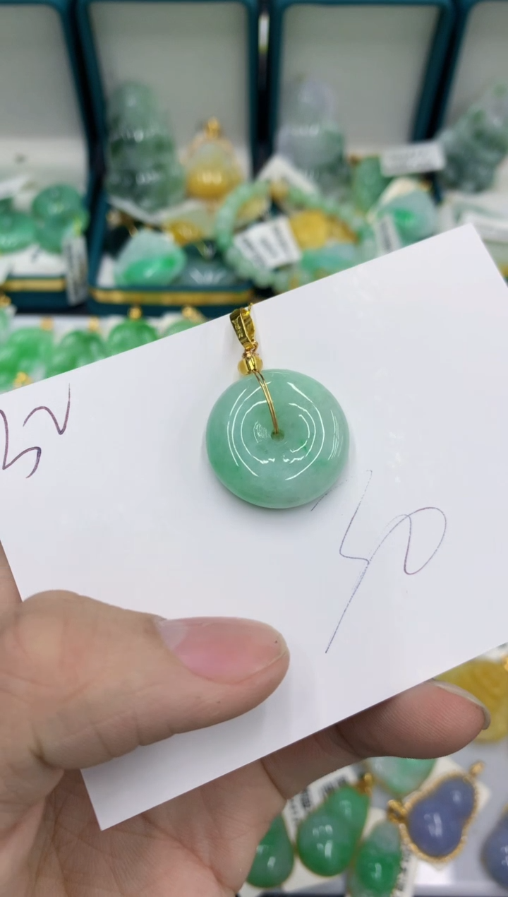 【闪购商品】翡翠颈饰未镶嵌翡翠