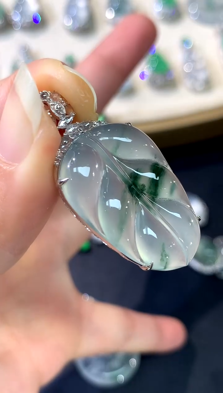 吊坠(不含链)18K金镶嵌翡翠A176|13800