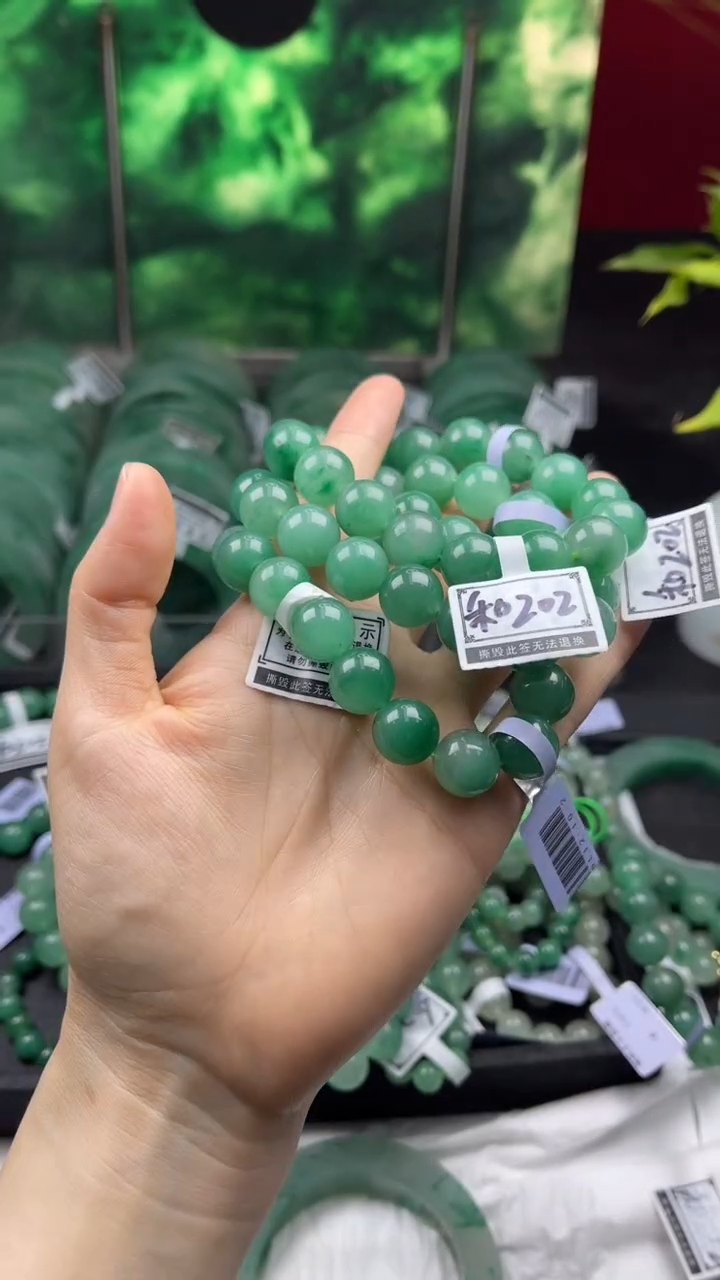 【闪购商品】石英质玉手串未镶嵌天然非洲翠手串多样性发一件