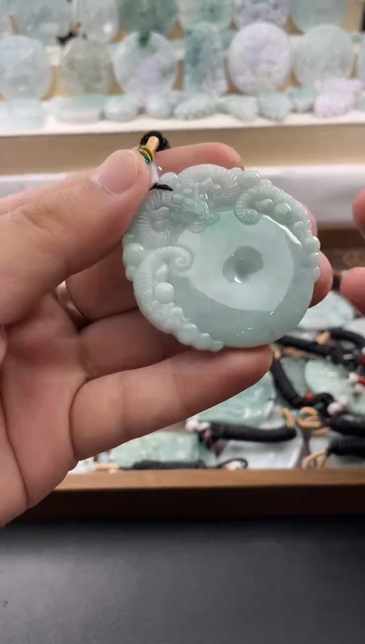 颈饰未镶嵌翡翠....10/4/.37