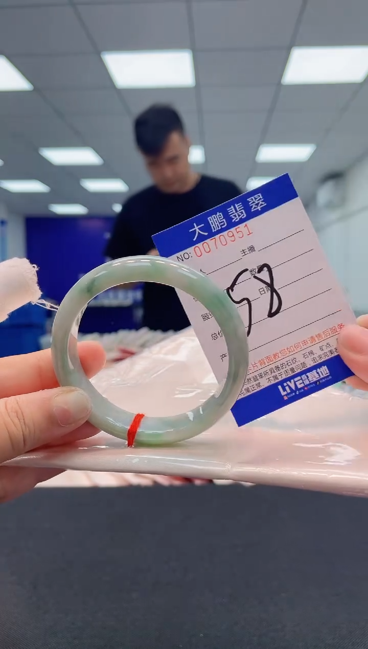 【闪购商品】翡翠未镶嵌手镯 AAAAAAAAAA