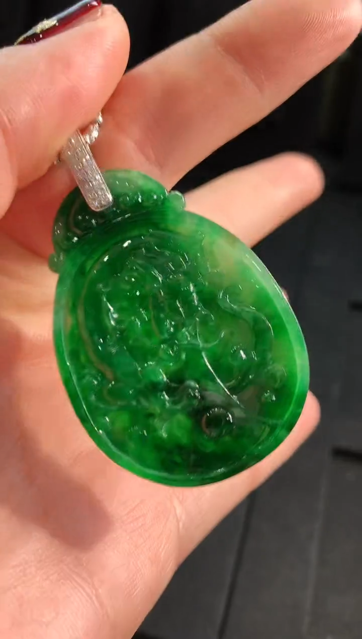 【闪购商品】翡翠吊坠(不含链)18K金镶嵌吊坠