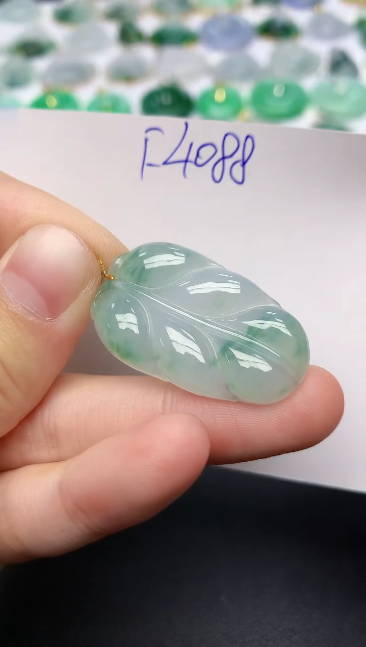 颈饰18K金镶嵌翡翠天然缅甸A货翡翠百元以上9元证书费自理