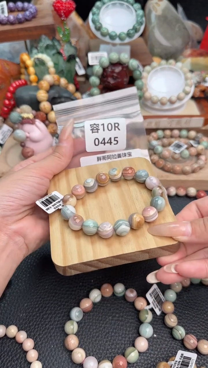 【闪购商品】石英质玉手链未镶嵌10R0445