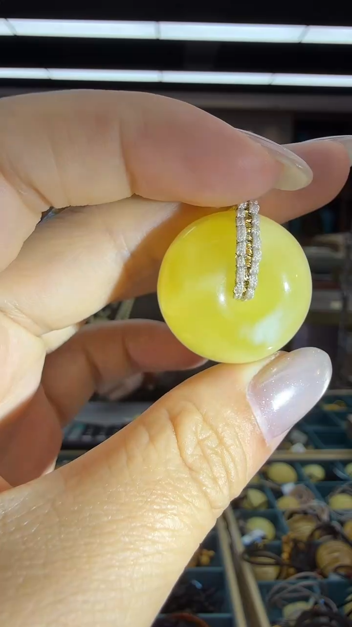 琥珀颈饰未镶嵌106秒拍号 假一罚三 