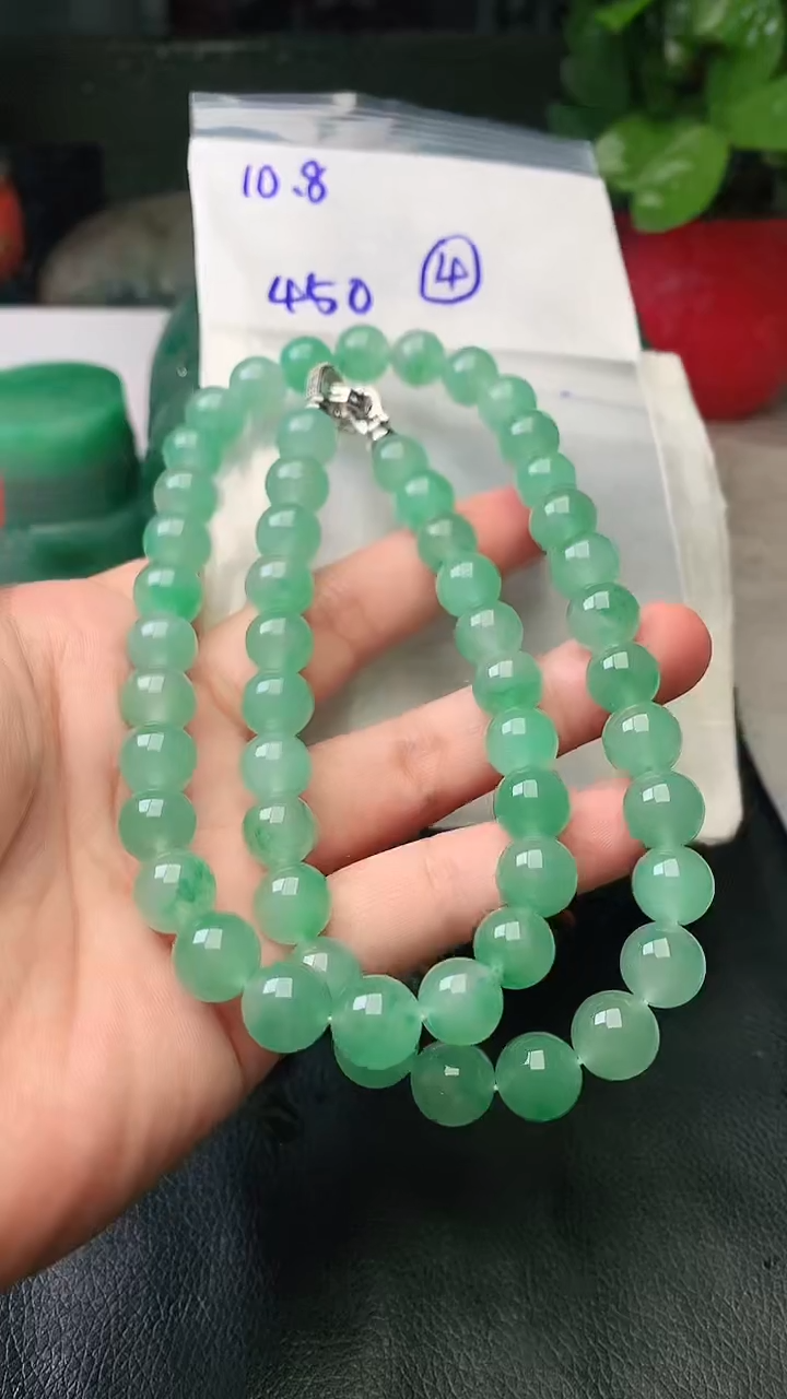 定制石英质玉（非洲翠）项链10.8mm