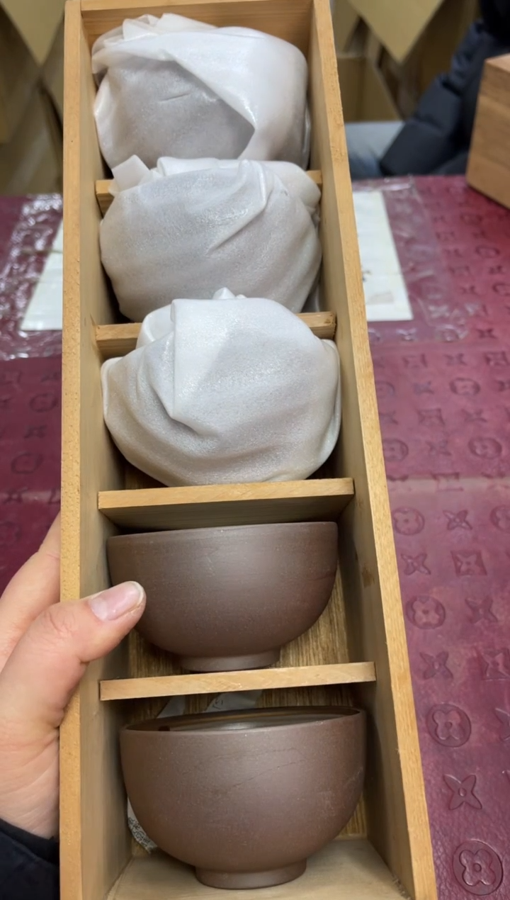 默认微瑕，no退no换，介意勿拍