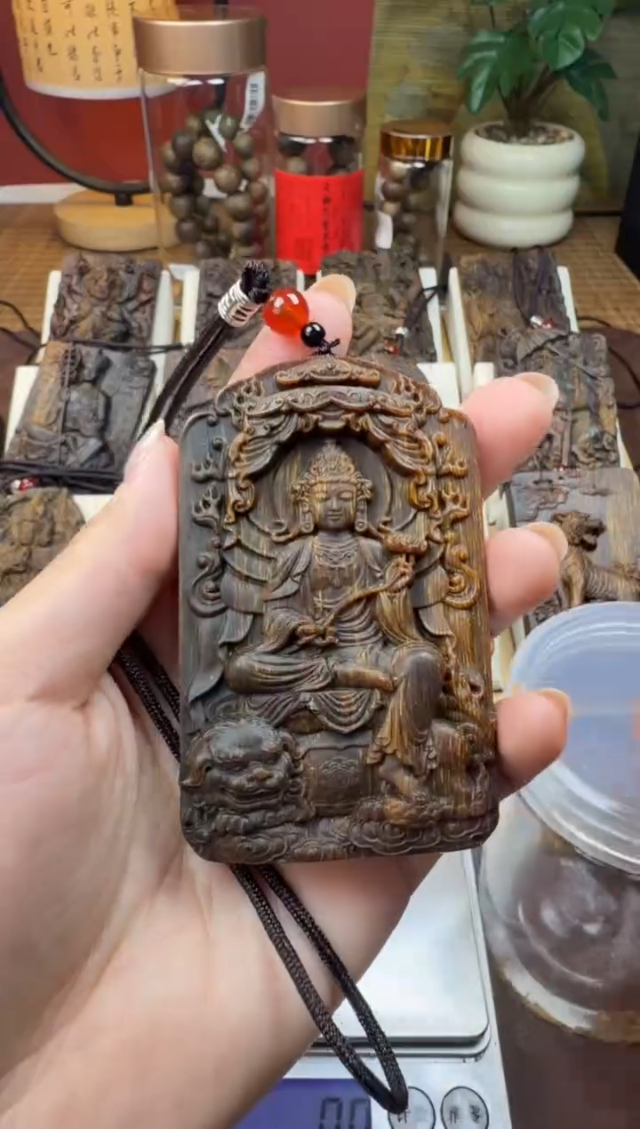 木木雕款芽庄  十二生肖守护  兔 文殊菩萨  8cm 送养香瓶