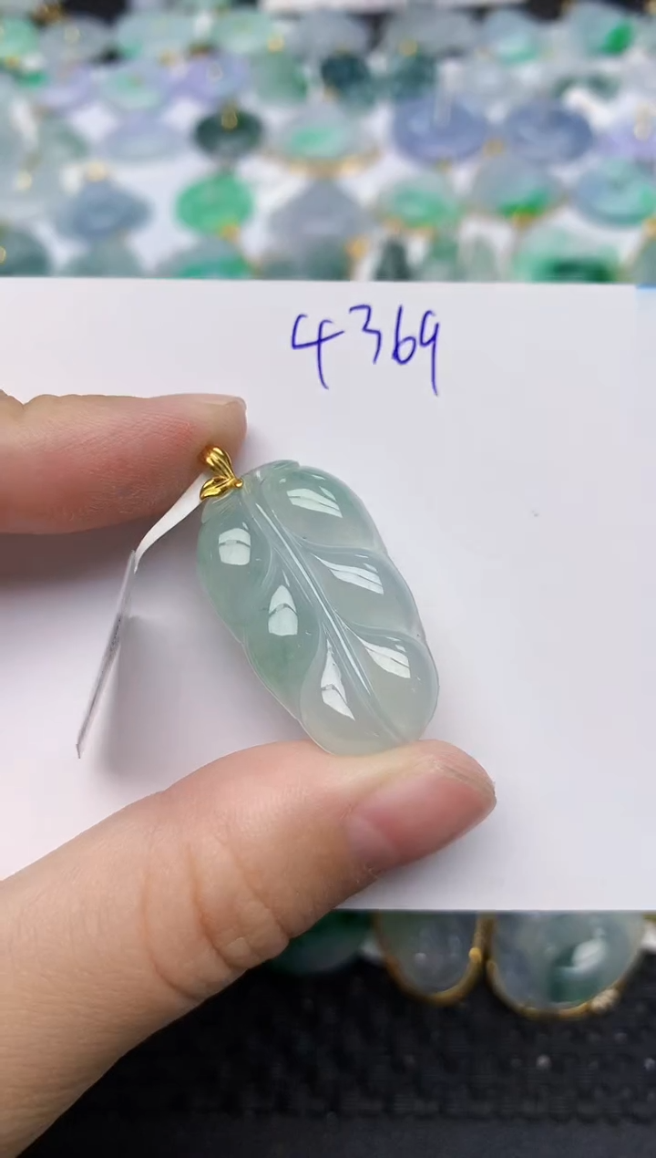 颈饰18K金镶嵌翡翠天然缅甸A货翡翠百元以上9元证书费自理