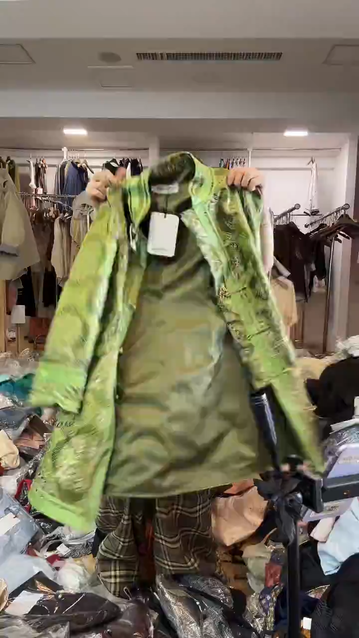 外套    m    105斤以里