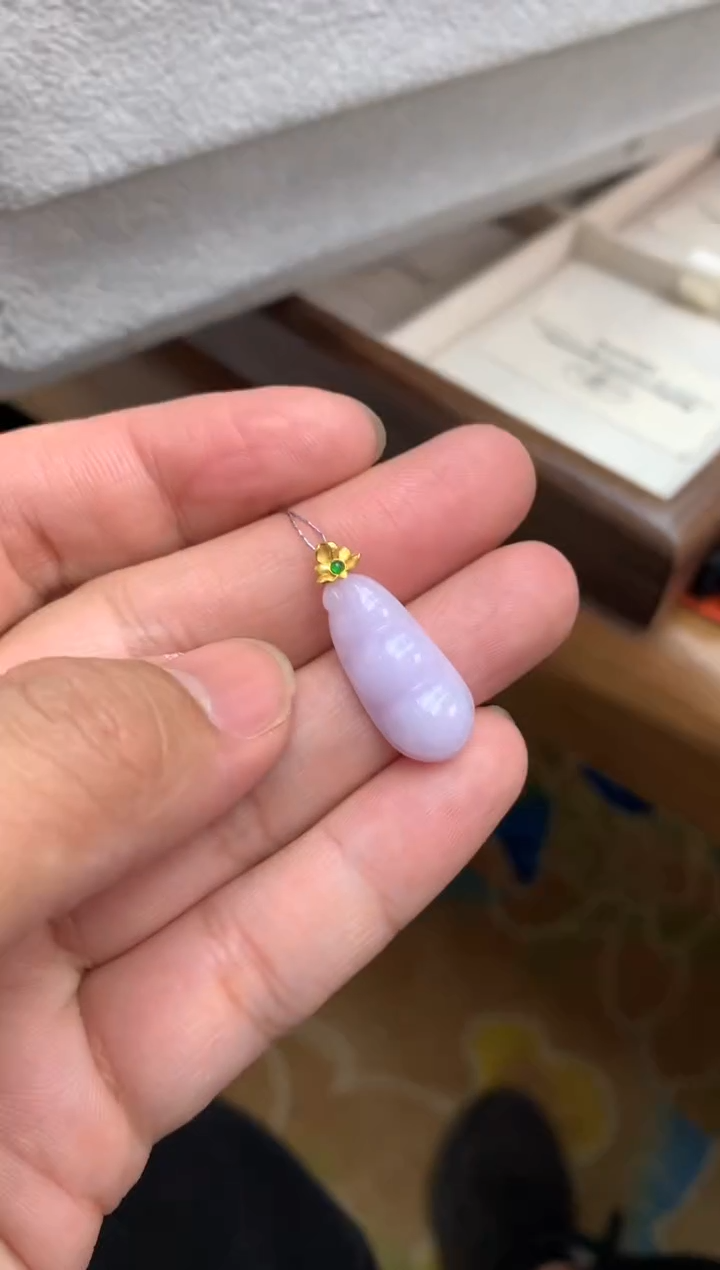 【闪购商品】翡翠颈饰18K金镶嵌福豆