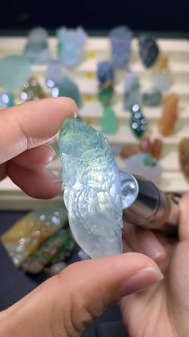 【闪购商品】定制翡翠未镶嵌龙柱