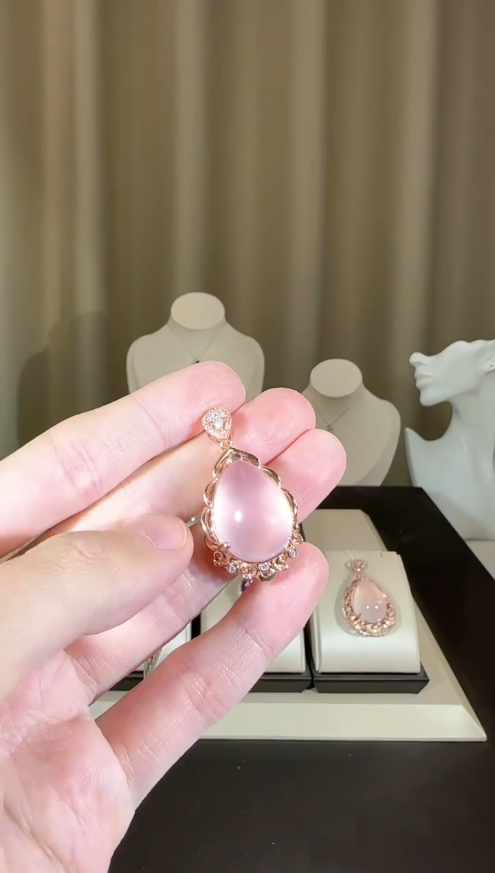 【闪购商品】芙蓉石颈饰银S925镶嵌16*20mm星光粉水晶