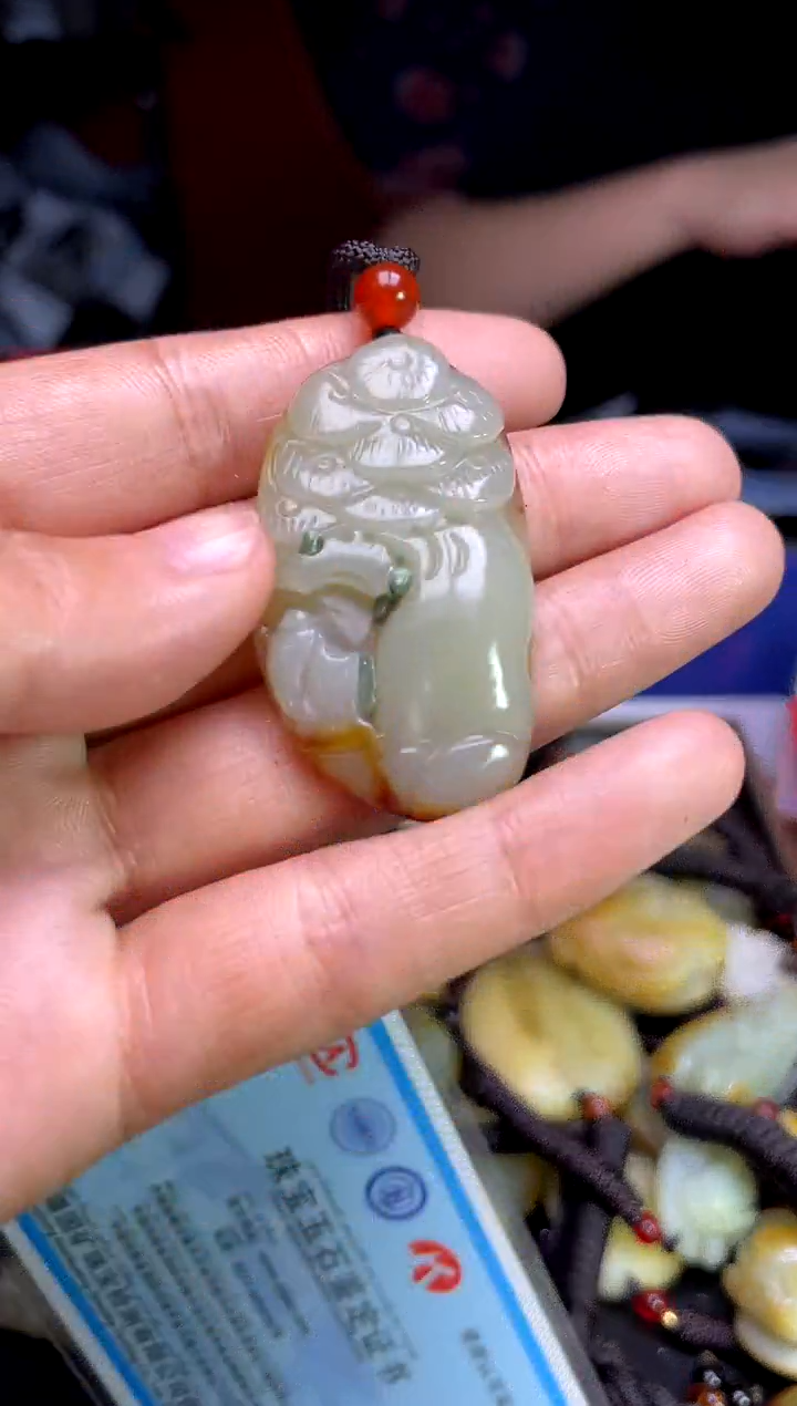 和田玉未镶嵌颈饰1