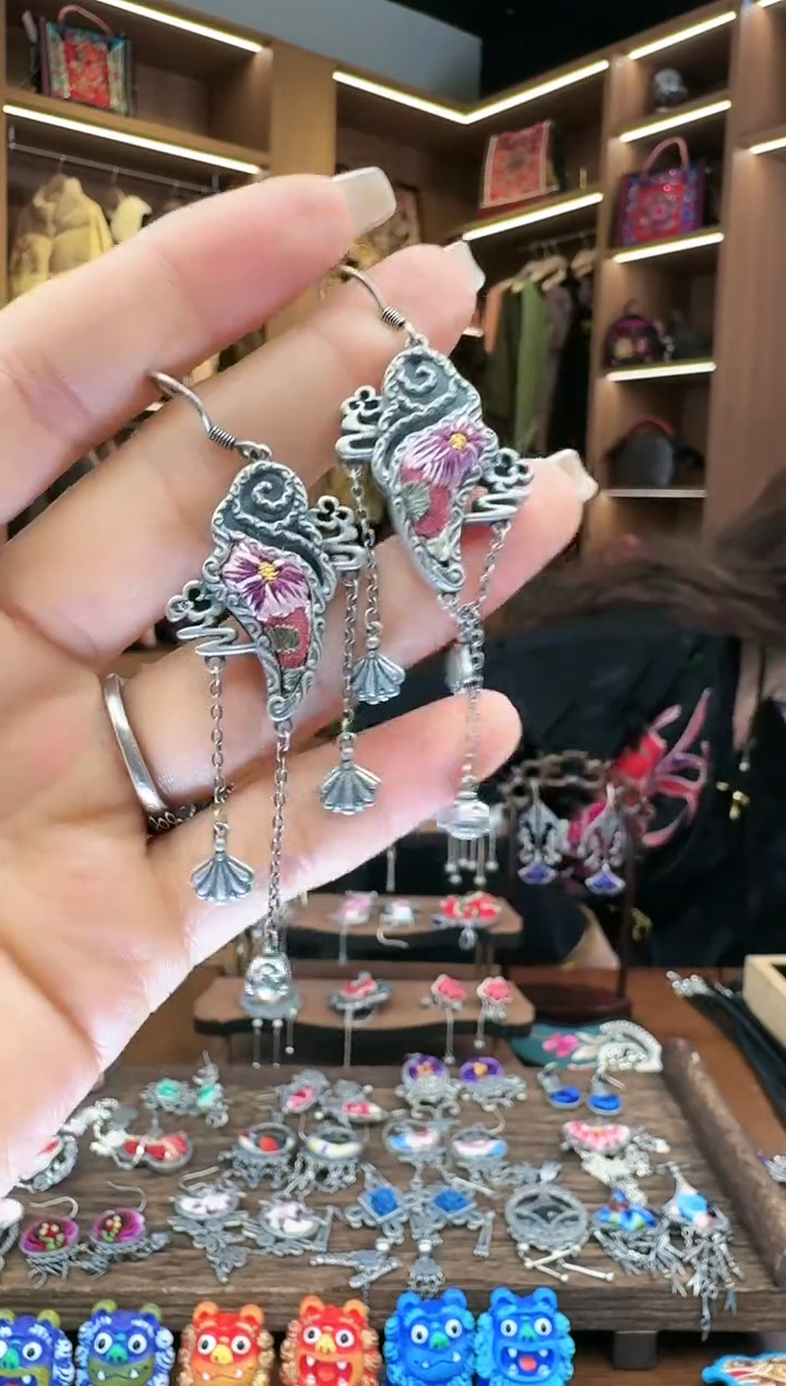 【闪购商品】织绣324黔东南苗族刺绣