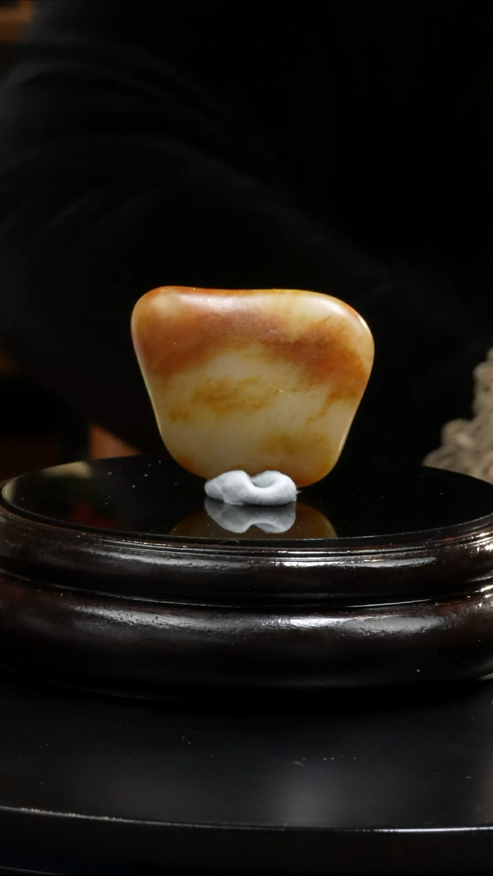 【闪购商品】和田玉吊坠(不含链)未镶嵌30.1克和田玉原石