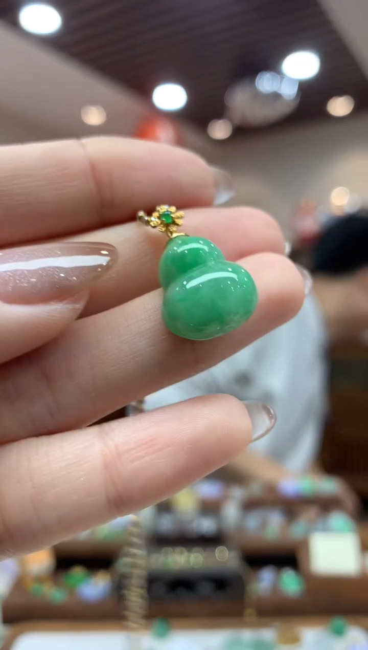 【闪购商品】翡翠吊坠(不含链)18K金镶嵌葫芦