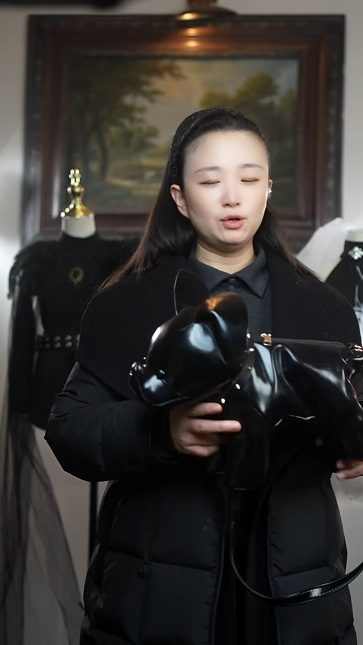 黑色狗狗包包艺桐轩儿童潮服