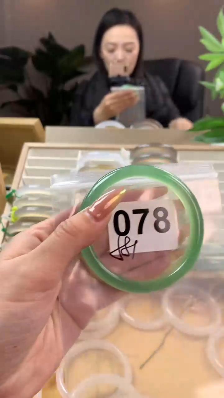 【闪购商品】玛瑙/玉髓手镯未镶嵌078