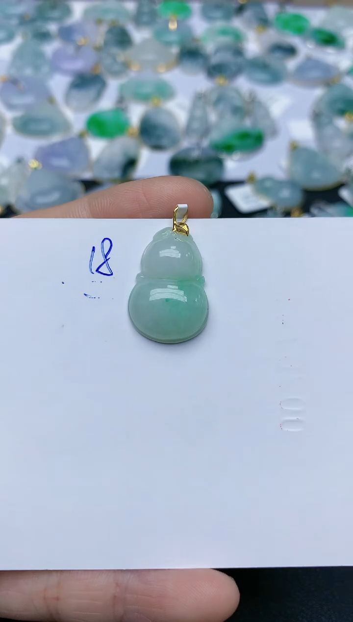 【闪购商品】翡翠颈饰18K金镶嵌天然翡翠A货    