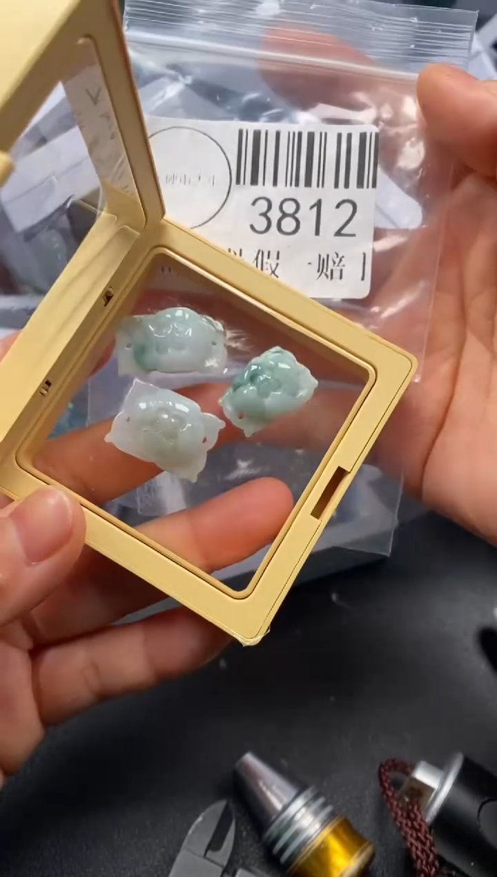 吊坠(不含链)未镶嵌翡翠3812