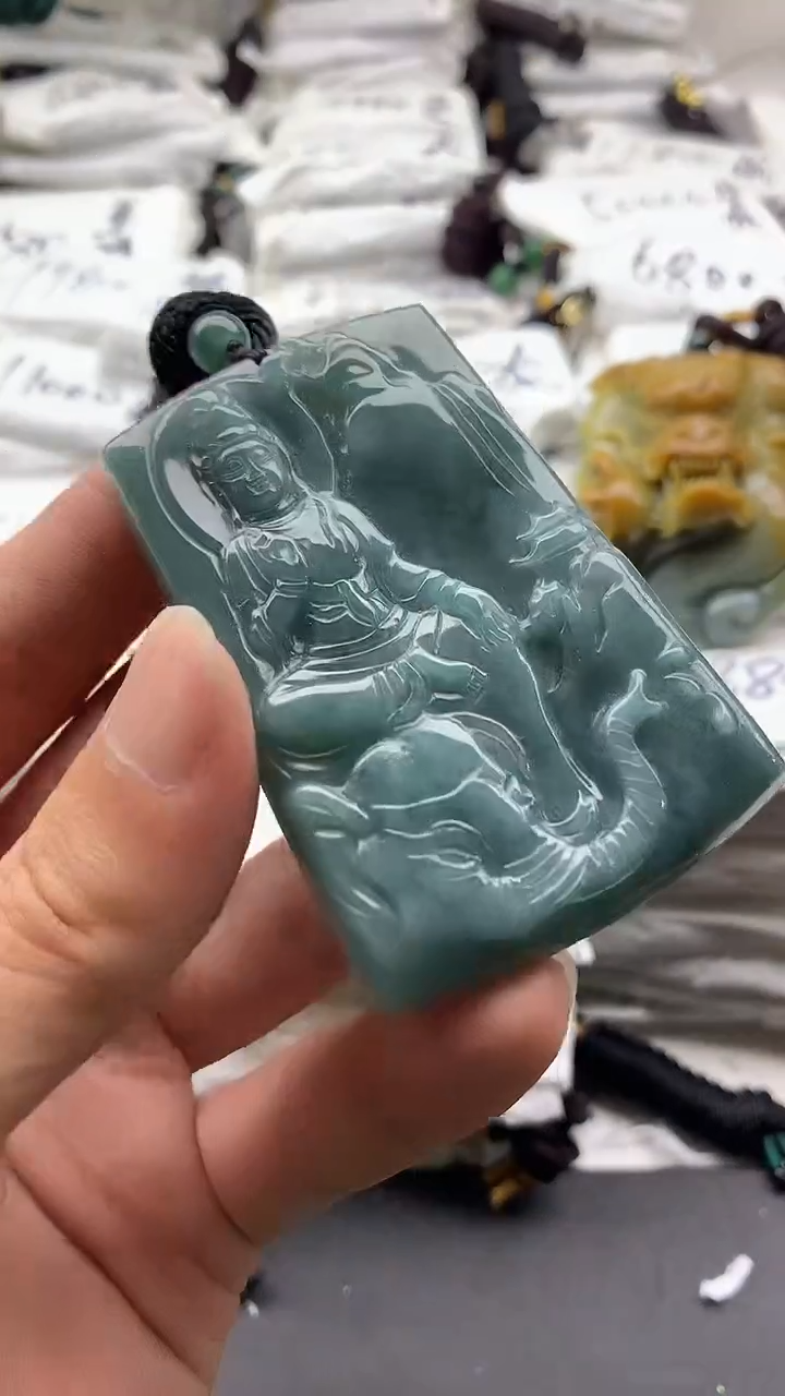 【闪购商品】翡翠颈饰未镶嵌55555555555