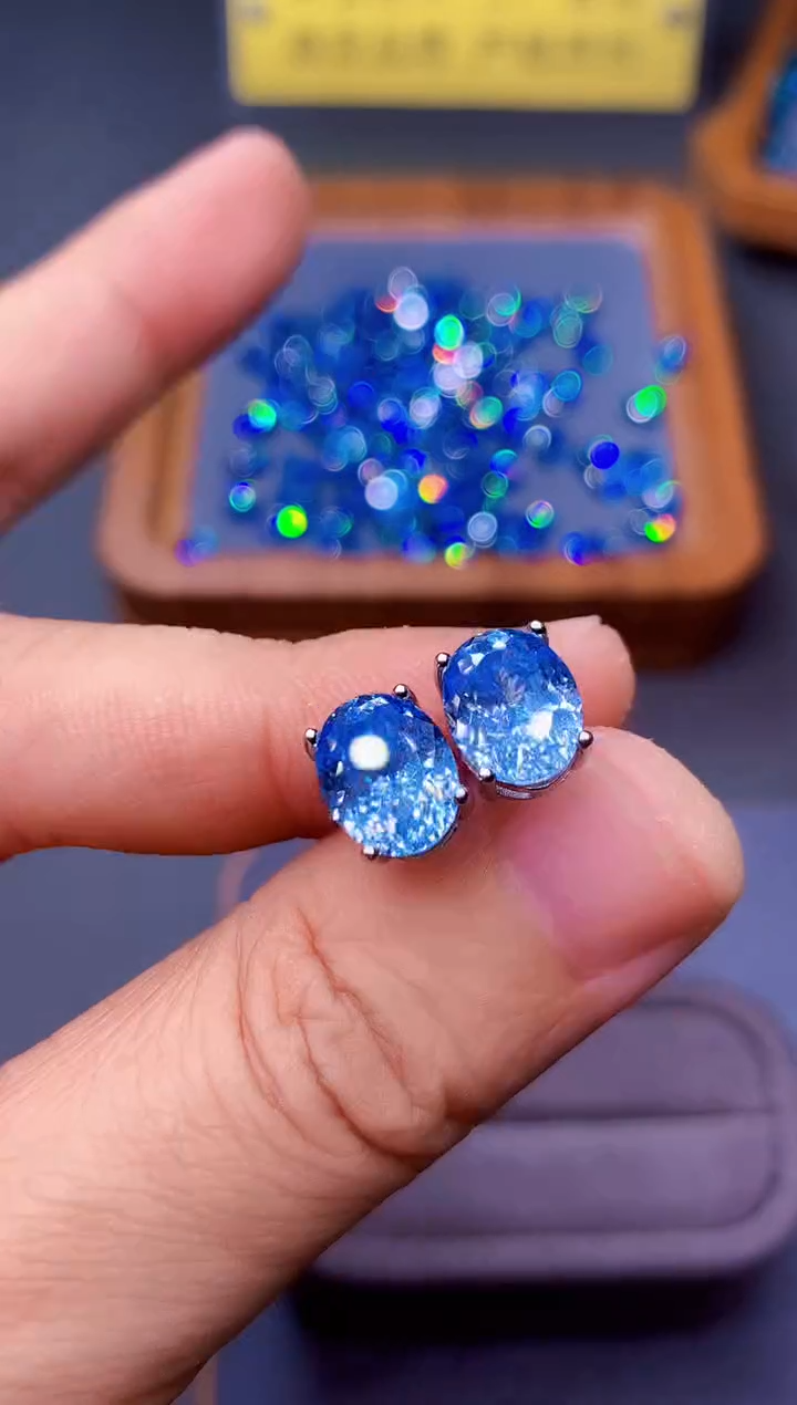 海蓝宝石耳钉银S925镶嵌0000