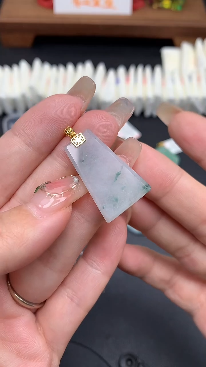 【闪购商品】翡翠吊坠(不含链)18K金镶嵌MS159964