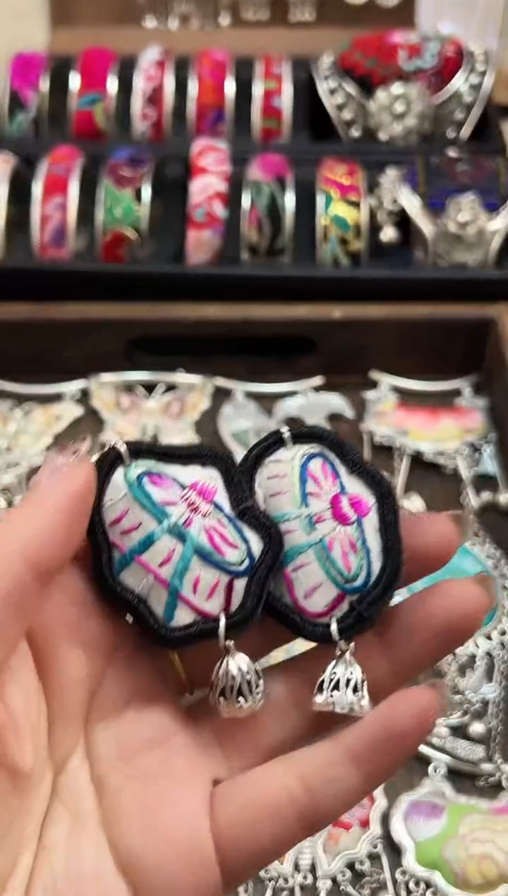 【闪购商品】织绣民族风老绣饰品404