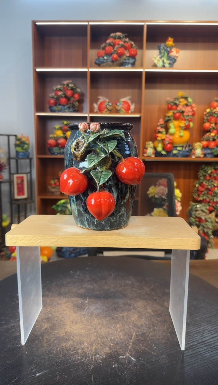 陶瓷寿桃款18公分高花瓶