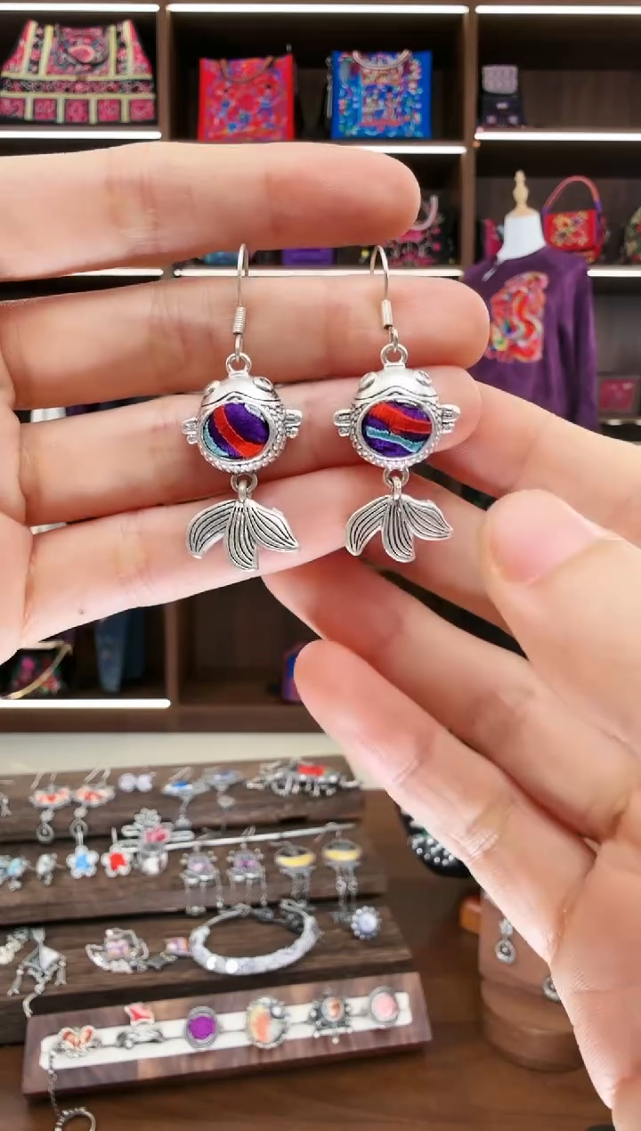 【闪购商品】织绣143蚩梦苗族古绣